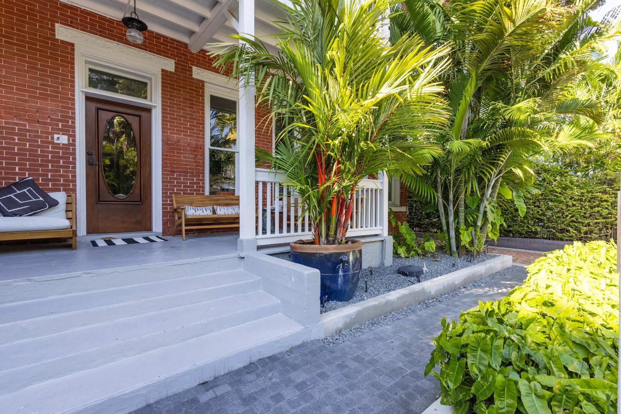 Takeover At The Grand Maloney Key West Esterno foto