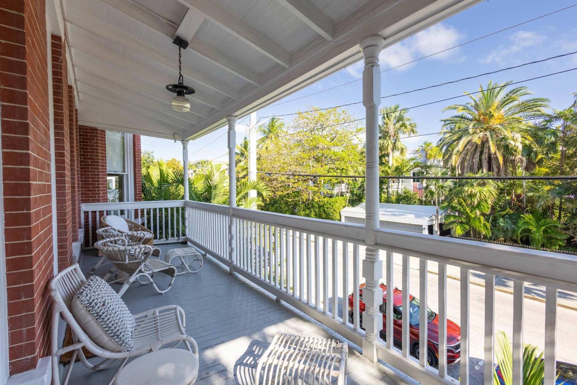 Takeover At The Grand Maloney Key West Esterno foto